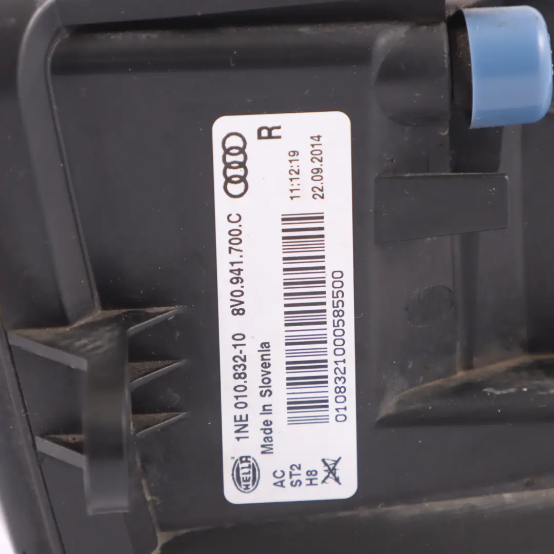 Audi A3 8V Halogen Światło Przeciwmgielne Przód Prawo V0941700C - SKU 8V0941700C - Numer Części 8V0941700C