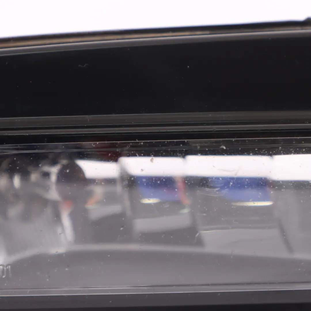 Audi A3 8V Luz Antiniebla Delantera Derecha - SKU 8V0941700C - Número de pieza 8V0941700C