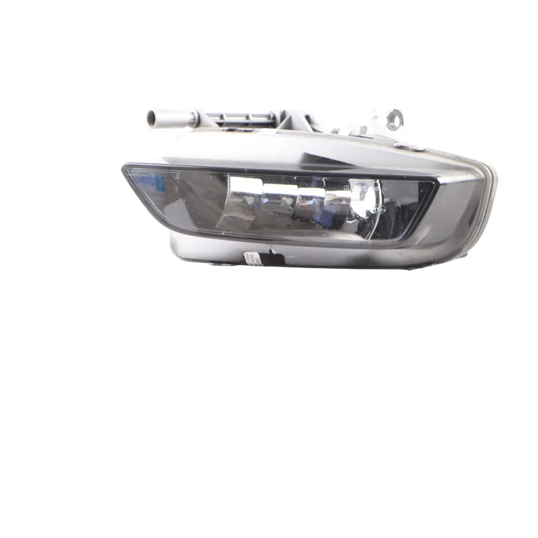Front Bumper Fog Light Right O/S Lamp Passenger Side to Audi A3 8V with Part number 8V0941700D Audi A3 8V Front Bumper Fog Light Right O/S Lamp Passenger Side - SKU 8V0941700D - Part number 8V0941700D