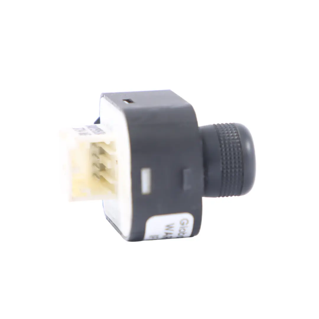 Panel Regulacji Przełącznik Włącznik Lusterek do Audi A3 8V o numerze 8V0959565A Audi A3 8V Panel Regulacji Przełącznik Włącznik Lusterek - SKU 8V0959565A - Numer Części 8V0959565A