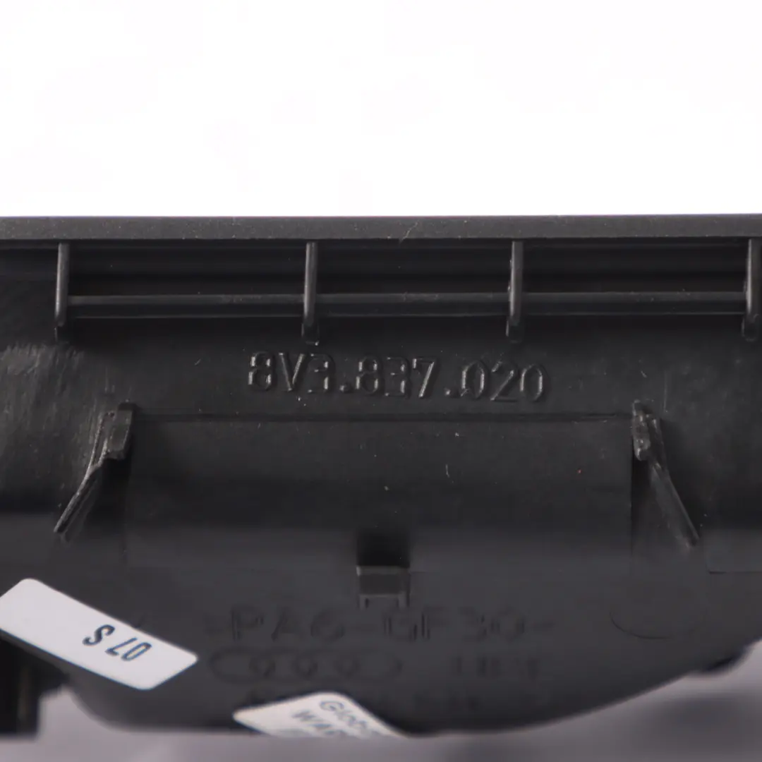 Audi A3 8V Maniglia anteriore interna destra Blocco Porta Centrale - SKU 8V3837020A - Numero di parte 8V3837020A