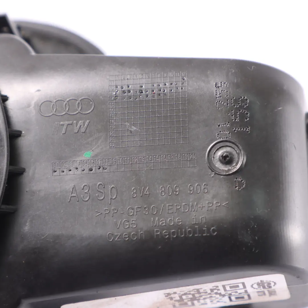 Couvercle trappe remplissage carburant Panneau garniture pour Audi A3 8V à propos du numéro de pièce 8V4809906D Audi A3 8V Couvercle trappe remplissage carburant Panneau garniture - SKU 8V4809906D - Numéro de pièce 8V4809906D