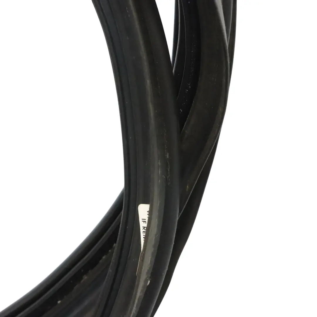 Portabagagli Posteriore Coperchio Guarnizione In Gomma per Audi A3 8V con numero di parte 8V4827705 Audi A3 8V Portabagagli Posteriore Coperchio Guarnizione In Gomma - SKU 8V4827705 - Numero di parte 8V4827705