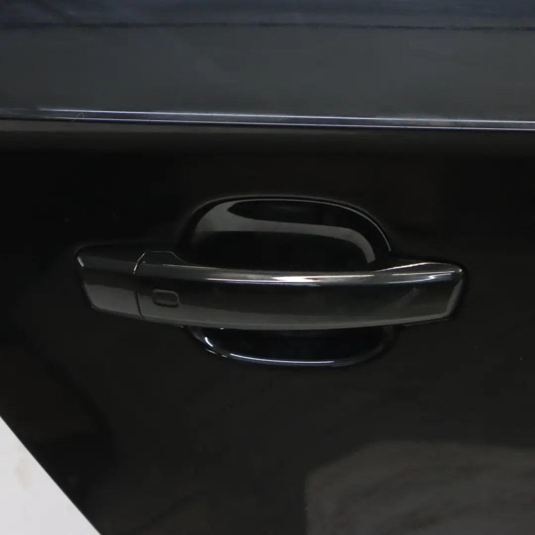 Audi A3 8V Fließheck Tür hinten rechts Brilliant Black Schwarz Metallic - Y9B - SKU 8V4833052B-BBL - Teilenummer 8V4833052B-BBL