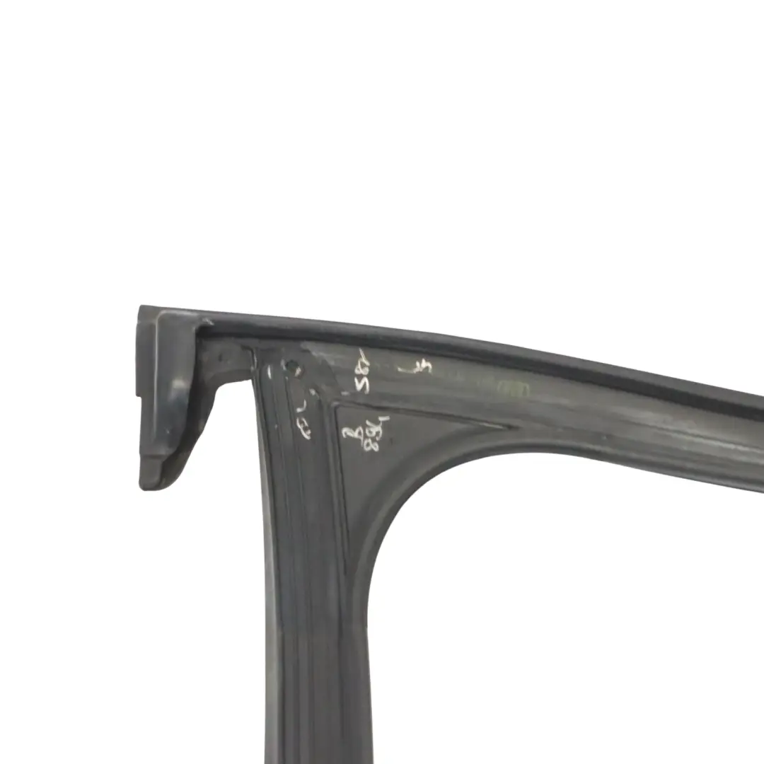 Audi RS3 A3 8V Puerta Sello Ventana Guía Delantera Izquierda Goma - SKU 8V4837439A - Número de pieza 8V4837439A