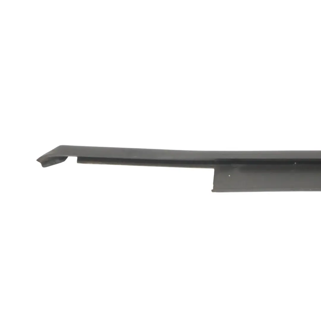 Joint d'étanchéité de seuil de porte avant gauche pour Audi A3 8V à propos du numéro de pièce 8V4837477 Audi A3 8V Joint d'étanchéité de seuil de porte avant gauche - SKU 8V4837477 - Numéro de pièce 8V4837477