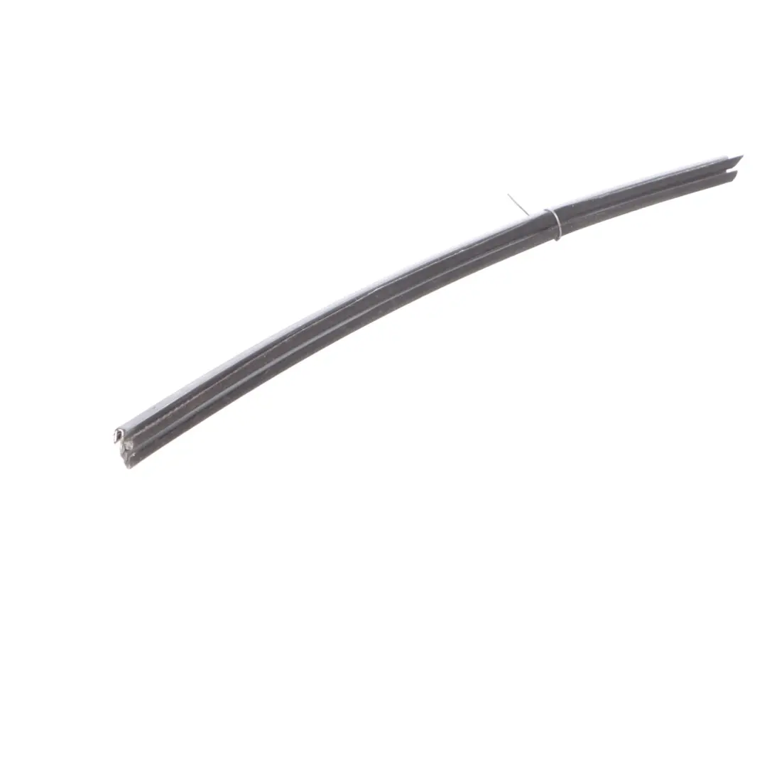 Joint d'étanchéité de vitre de porte avant gauche Ouverture pour Audi A3 8V à propos du numéro de pièce 8V4837479 Audi A3 8V Joint d'étanchéité de vitre de porte avant gauche Ouverture - SKU 8V4837479 - Numéro de pièce 8V4837479