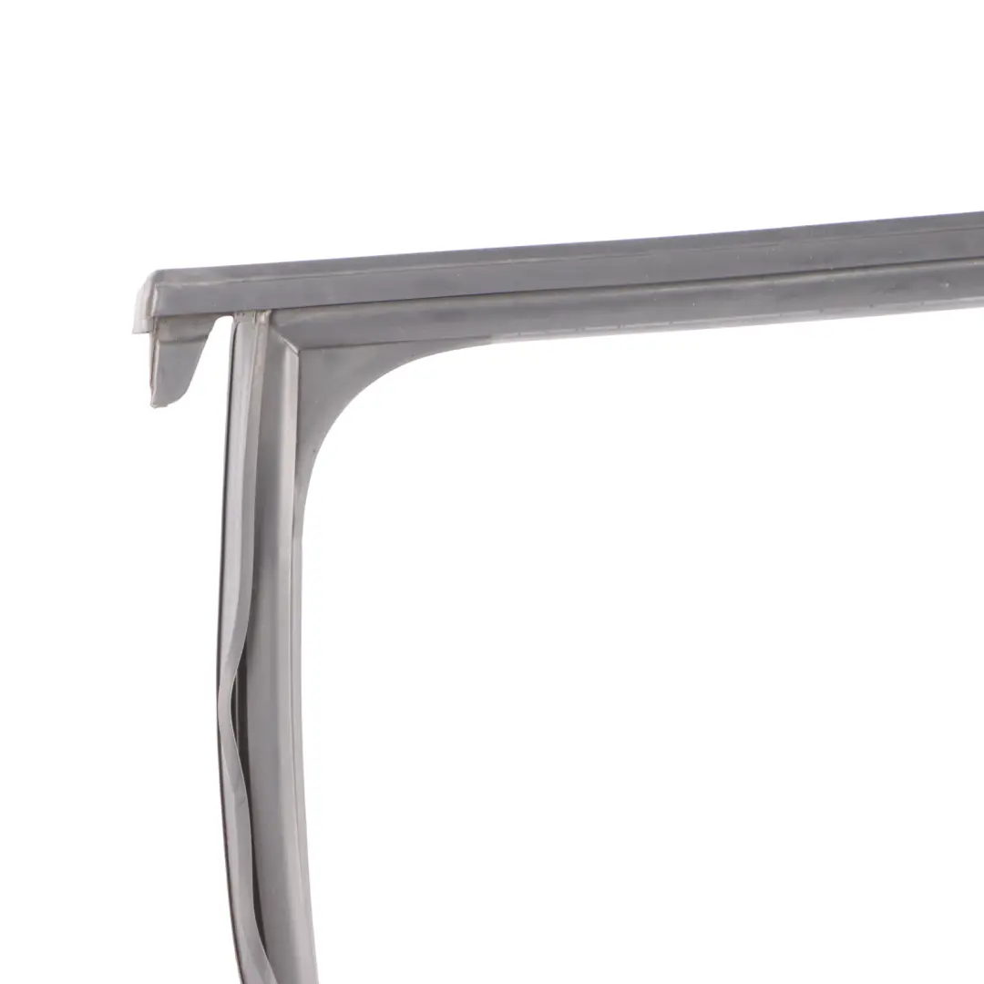 Guarnizione Porta Posteriore Finestra Gomma Sinistra per Audi RS3 8V con numero di parte 8V4839439B Audi RS3 8V Guarnizione Porta Posteriore Finestra Gomma Sinistra - SKU 8V4839439B - Numero di parte 8V4839439B