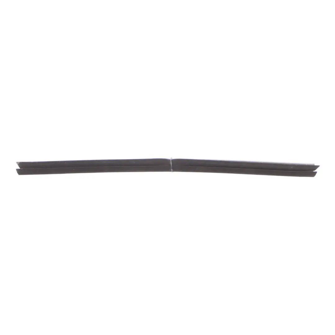 Audi A3 8V Joint d'étanchéité de vitre de porte arrière gauche - SKU 8V4839479 - Numéro de pièce 8V4839479