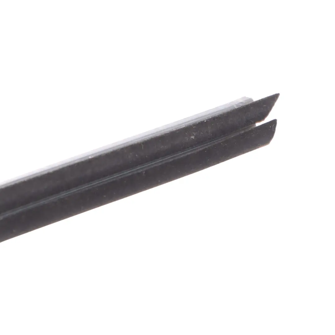 Türfenster Innere Wetterschutzleiste Dichtung Hinten Links für Audi A3 8V mit Teilenummer 8V4839479 Audi A3 8V Türfenster Innere Wetterschutzleiste Dichtung Hinten Links - SKU 8V4839479 - Teilenummer 8V4839479