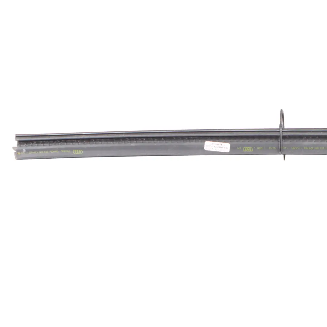 Audi A3 8V Joint d'étanchéité de vitre de porte arrière gauche - SKU 8V4839479 - Numéro de pièce 8V4839479