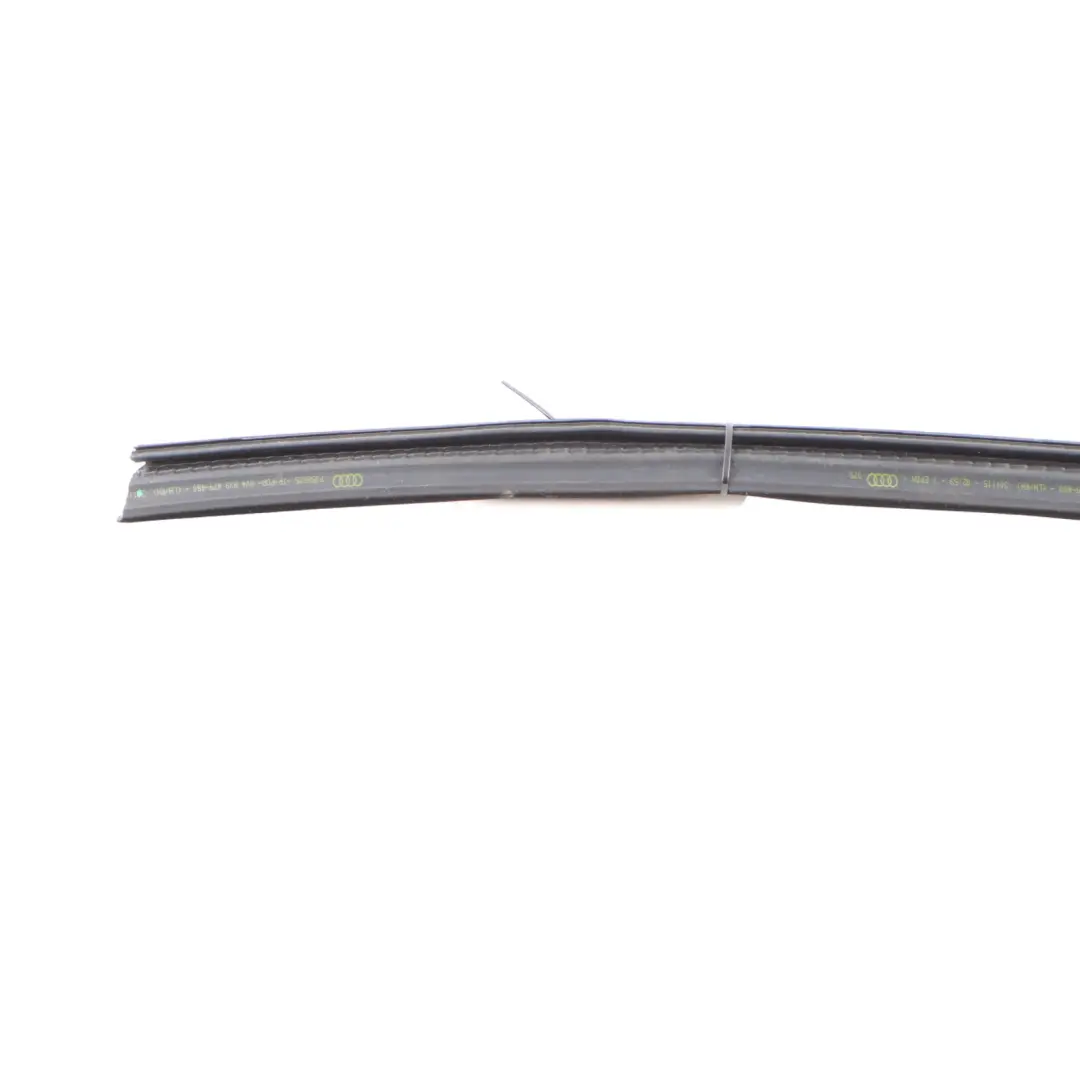 Audi RS3 8V Joint De Vitrage Porte Arrière Droite Moulding Sealing - SKU 8V4839480 - Numéro de pièce 8V4839480