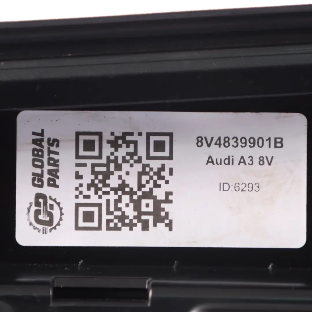 Colonna posteriore B Rivestimento esterno nero lucido sinistro per Audi A3 8V con numero di parte 8V4839901B Audi A3 8V Colonna posteriore B Rivestimento esterno nero lucido sinistro - SKU 8V4839901B - Numero di parte 8V4839901B