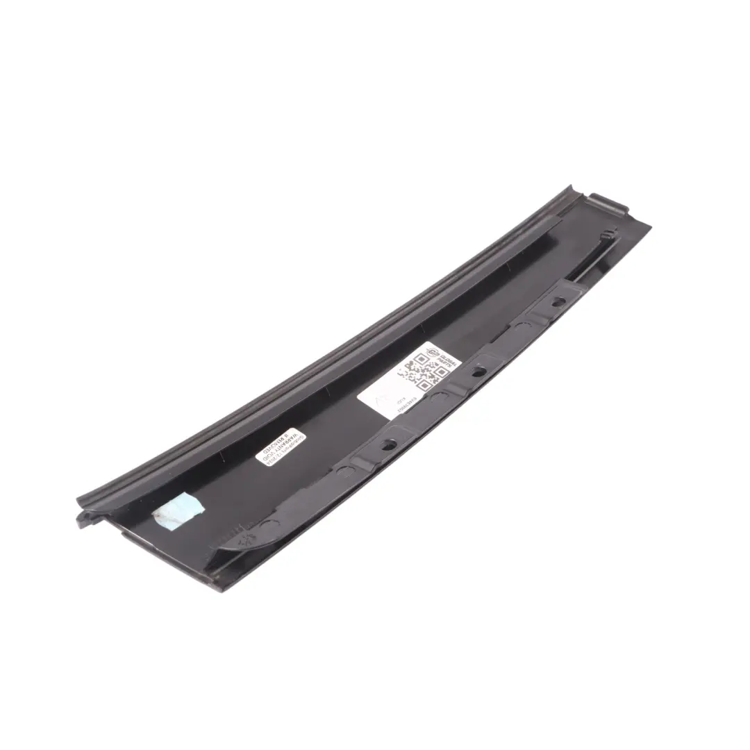 Moulure de Montant de Porte Arrière Droite pour Audi A3 8V à propos du numéro de pièce 8V4839902 Audi A3 8V Moulure de Montant de Porte Arrière Droite - SKU 8V4839902 - Numéro de pièce 8V4839902