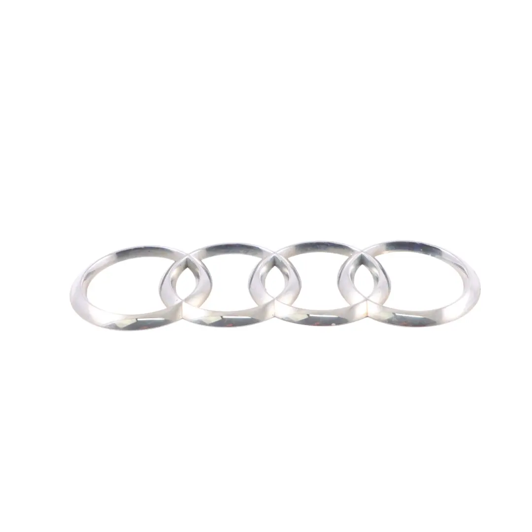 Emblemat Logo Tylnej Klapy Bagażnika Chrom do Audi A3 8V o numerze 8V4853742 Audi A3 8V Emblemat Logo Tylnej Klapy Bagażnika Chrom - SKU 8V4853742 - Numer Części 8V4853742