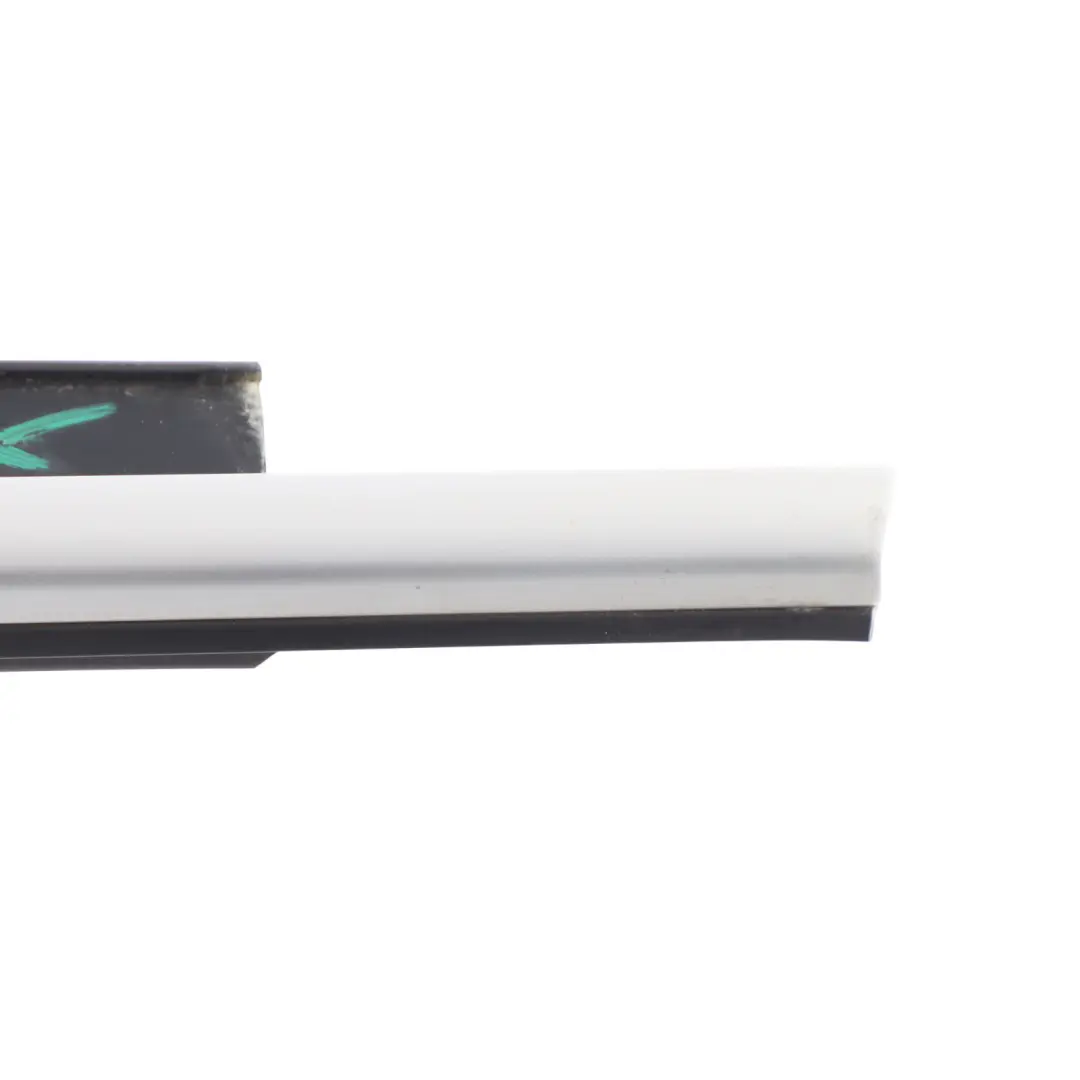 Junta Ventana Trasera Moldura Puerta Izquierda para Audi RS3 8V A3 8V con número de pieza 8V4853763B Audi RS3 8V A3 8V Junta Ventana Trasera Moldura Puerta Izquierda - SKU 8V4853763B - Número de pieza 8V4853763B