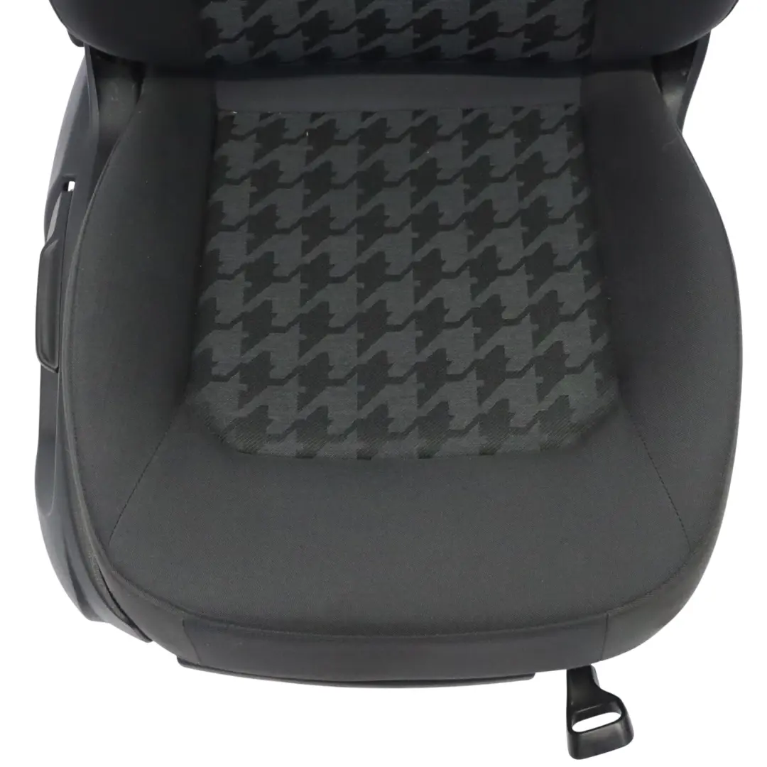 Audi A3 8V 5 Door Seat Front Right Interior Fabric Cloth Soul Black - SKU 8V4881806 - Numéro de pièce 8V4881806