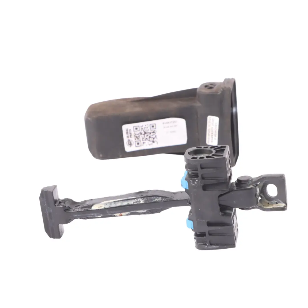 Limitatore Porta Cinghia Anteriore Destra Sinistra per Audi A3 8V Cabrio con numero di parte 8V5837267 Audi A3 8V Cabrio Limitatore Porta Cinghia Anteriore Destra Sinistra - SKU 8V5837267 - Numero di parte 8V5837267