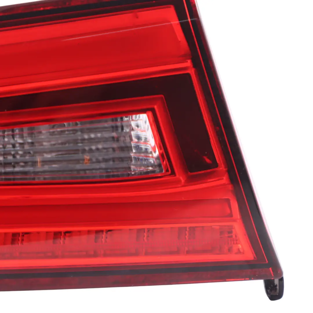 Lampa Tylna w Klapę Bagażnika LED Lewa do Audi A3 8V Cabrio o numerze 8V5945093H Audi A3 8V Cabrio Lampa Tylna w Klapę Bagażnika LED Lewa - SKU 8V5945093H - Numer Części 8V5945093H