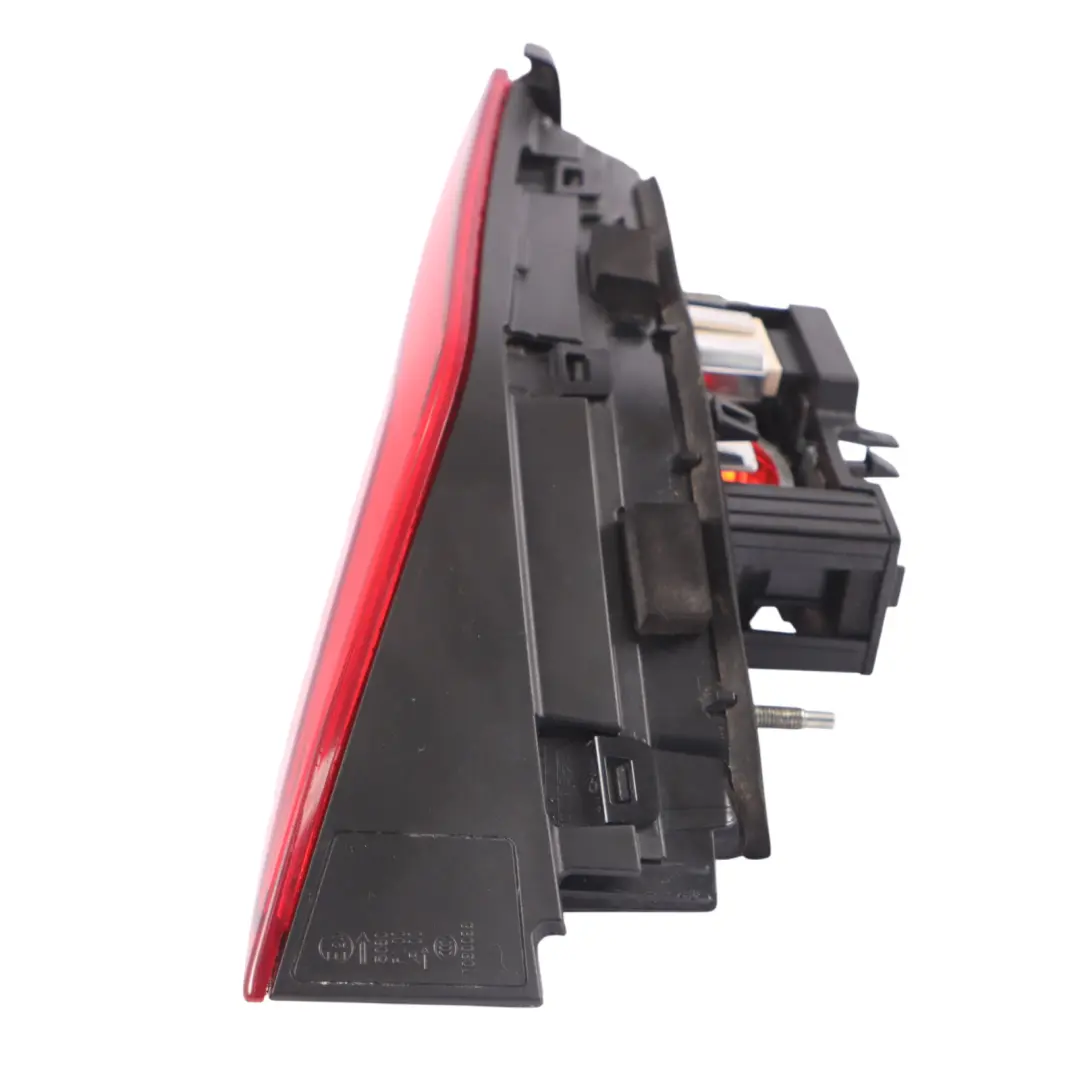 luce coperchio bagagliaio posteriore destra LED per Audi A3 8V Cabrio con numero di parte 8V5945094H Audi A3 8V Cabrio luce coperchio bagagliaio posteriore destra LED - SKU 8V5945094H - Numero di parte 8V5945094H