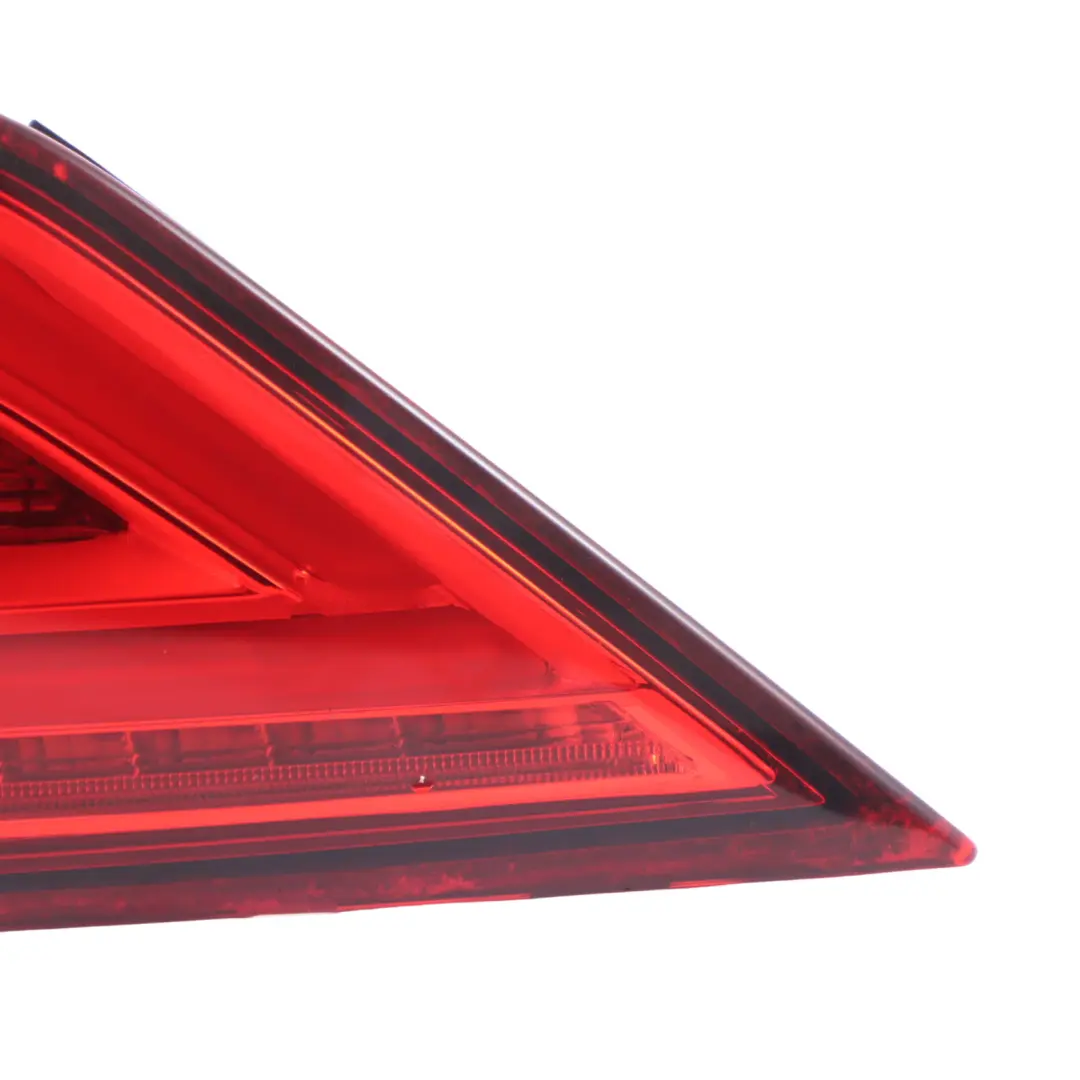 luce coperchio bagagliaio posteriore destra LED per Audi A3 8V Cabrio con numero di parte 8V5945094H Audi A3 8V Cabrio luce coperchio bagagliaio posteriore destra LED - SKU 8V5945094H - Numero di parte 8V5945094H