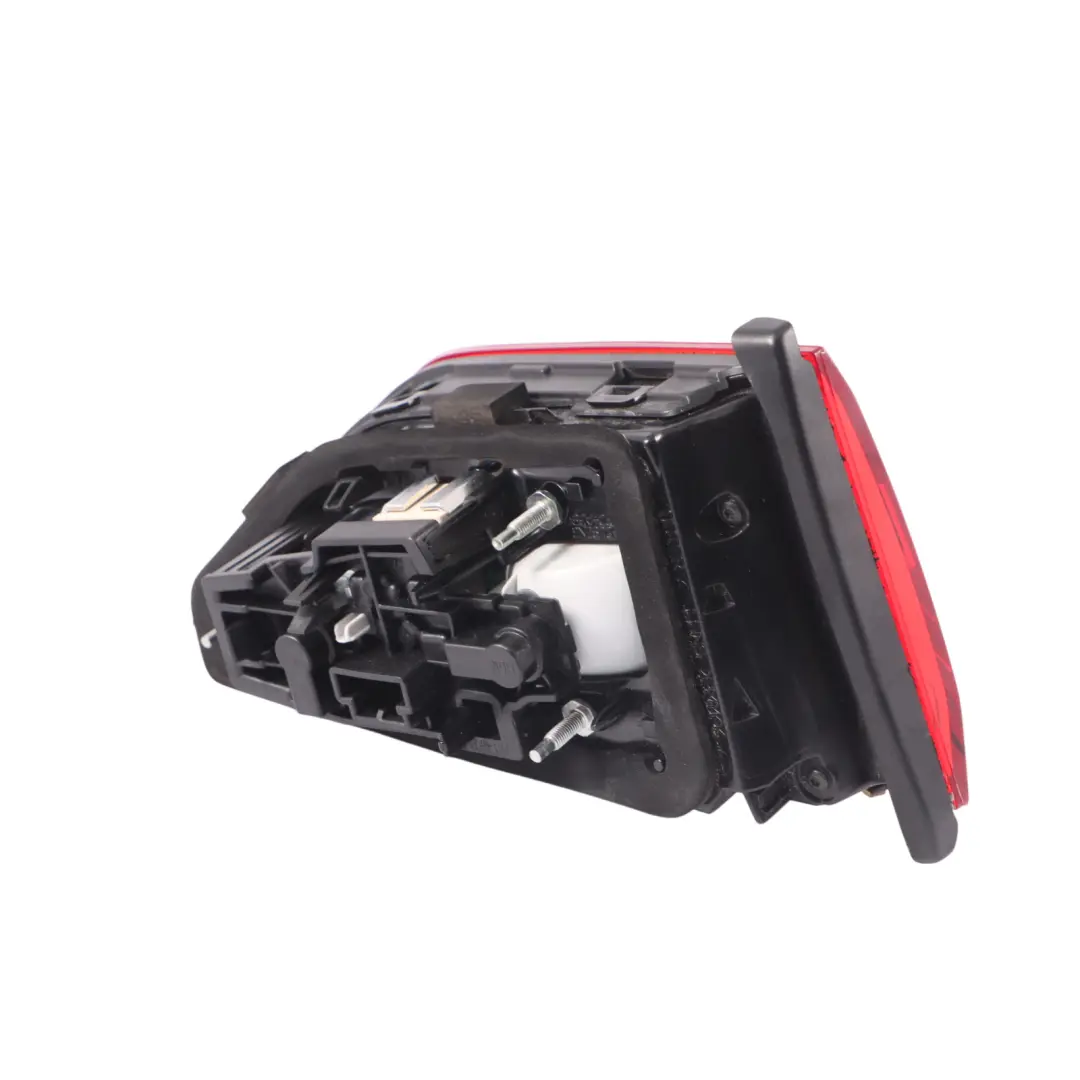 Kofferraumdeckel Licht hinten rechts LED Innenlampe für Audi A3 8V Cabrio mit Teilenummer 8V5945094H Audi A3 8V Cabrio Kofferraumdeckel Licht hinten rechts LED Innenlampe - SKU 8V5945094H - Teilenummer 8V5945094H