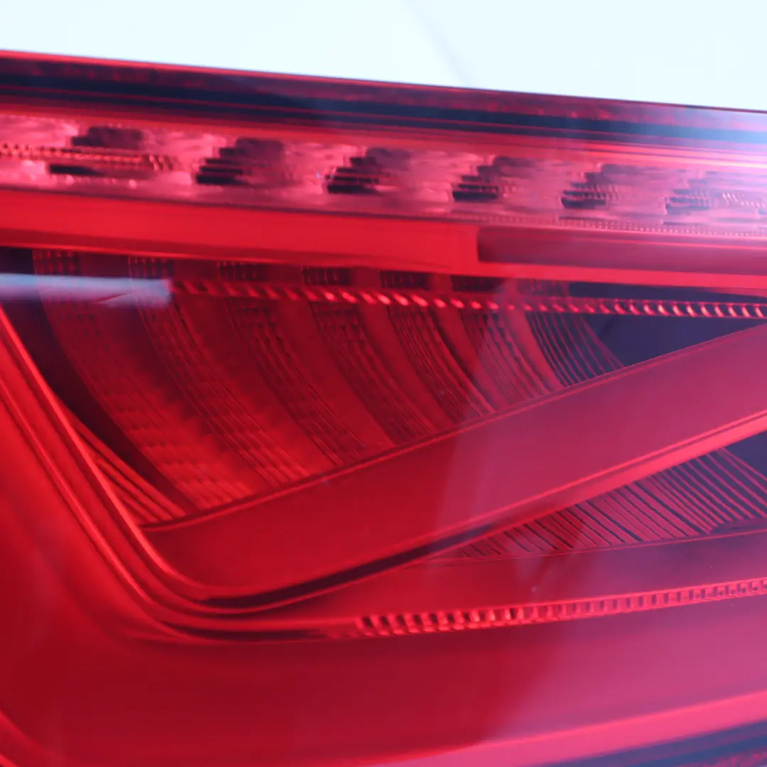 Rücklicht hinten links LED Außenlampe Kofferraumdeckel für Audi A3 8V mit Teilenummer 8V5945095A Audi A3 8V Rücklicht hinten links LED Außenlampe Kofferraumdeckel - SKU 8V5945095A - Teilenummer 8V5945095A