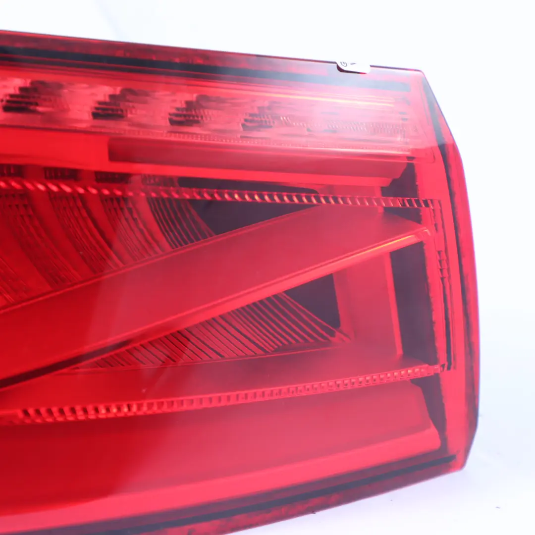 Rücklicht hinten links LED Außenlampe Kofferraumdeckel für Audi A3 8V mit Teilenummer 8V5945095A Audi A3 8V Rücklicht hinten links LED Außenlampe Kofferraumdeckel - SKU 8V5945095A - Teilenummer 8V5945095A