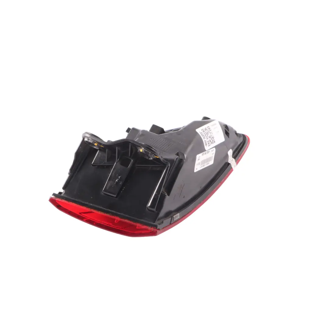 Lampa Lewa Tylna LED Światło Klapy Bagażnika 8V5945095A do Audi A3 8V o numerze 8V5945096A Audi A3 8V Lampa Lewa Tylna LED Światło Klapy Bagażnika 8V5945095A - SKU 8V5945096A - Numer Części 8V5945096A
