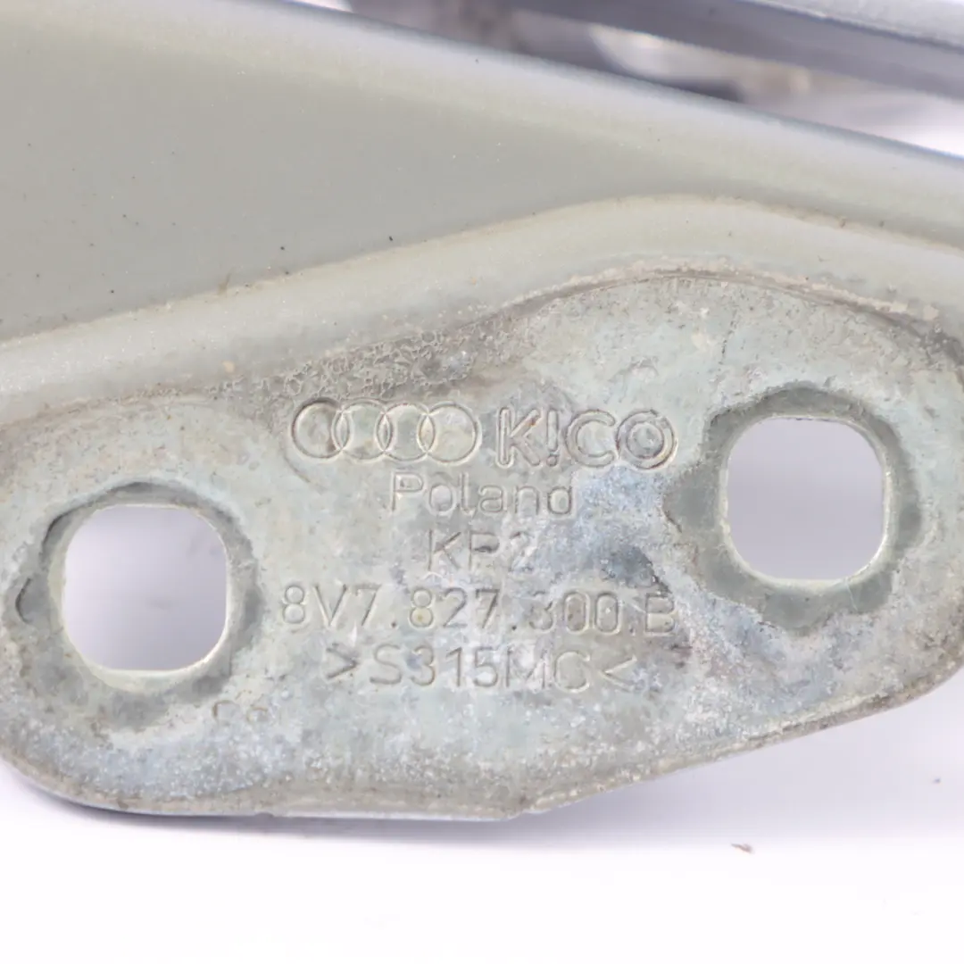 Charnière arrière Couvercle de coffre droit Foil Silver - Z7G pour Audi A3 8V Cabrio à propos du numéro de pièce 8V7827300B Audi A3 8V Cabrio Charnière arrière Couvercle de coffre droit Foil Silver - Z7G - SKU 8V7827300B-FSI - Numéro de pièce 8V7827300B