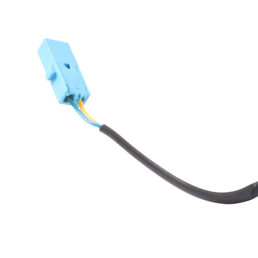 Zapięcie Klamry Pasy Tył Prawy do Audi A3 8V Cabrio o numerze 8V7857740 Audi A3 8V Cabrio Zapięcie Klamry Pasy Tył Prawy - SKU 8V7857740 - Numer Części 8V7857740