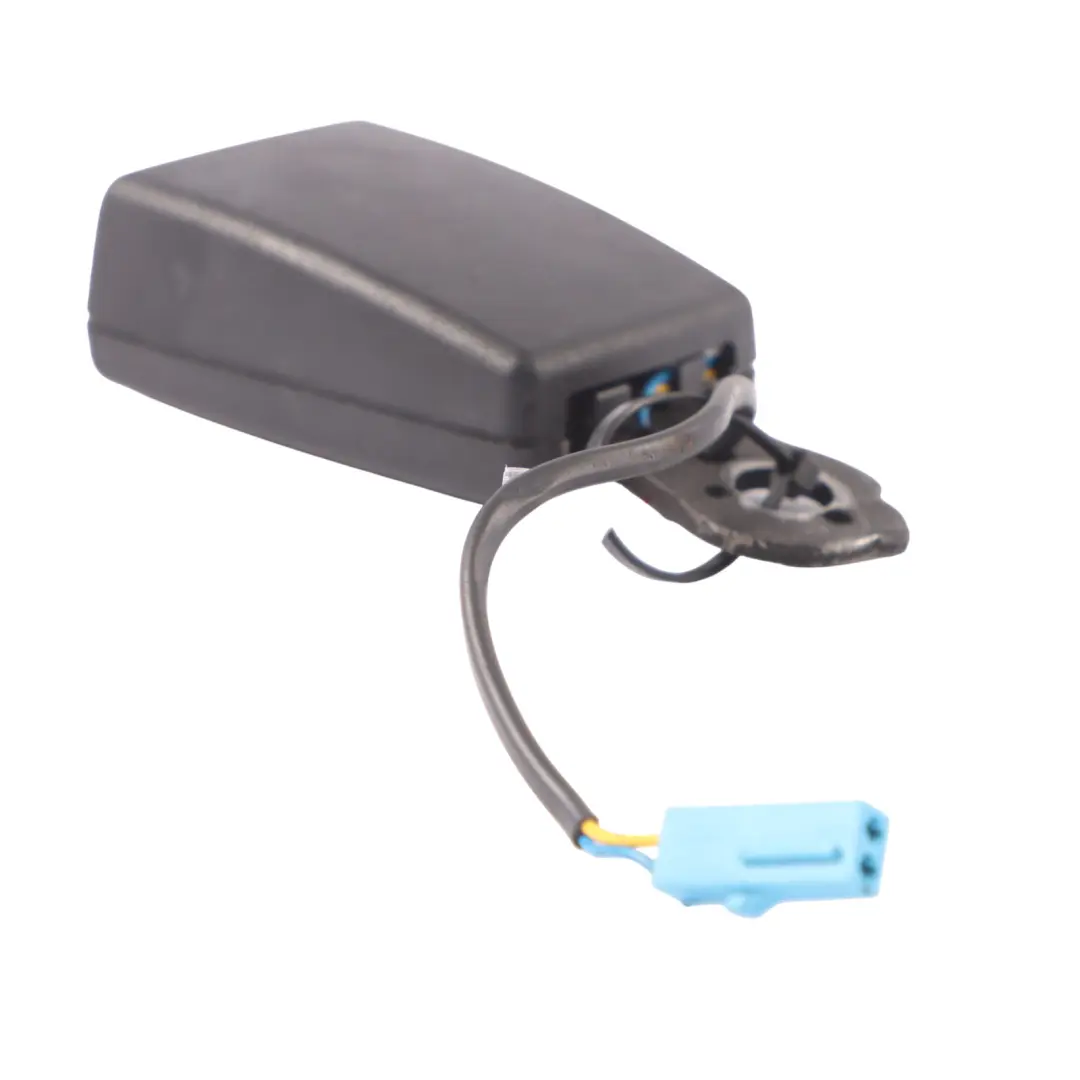 Audi A3 8V Convertible Cinturón de Seguridad Trasero Hebilla de Bloqueo Derecha - SKU 8V7857740 - Número de pieza 8V7857740