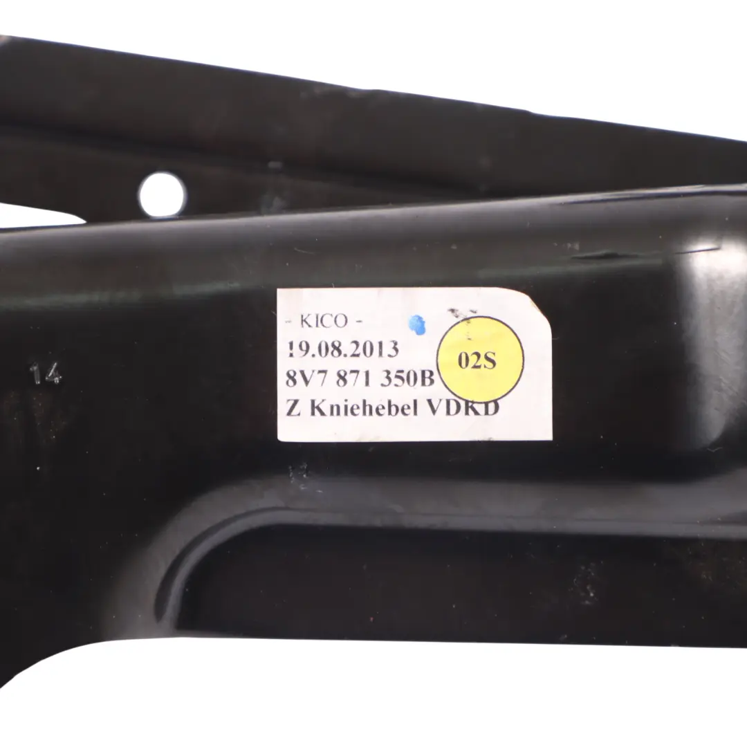 Zawias Prawy Pokrywy Składanego Dachu do Audi A3 8V Cabrio o numerze 8V7871350B Audi A3 8V Cabrio Zawias Prawy Pokrywy Składanego Dachu - SKU 8V7871350B - Numer Części 8V7871350B