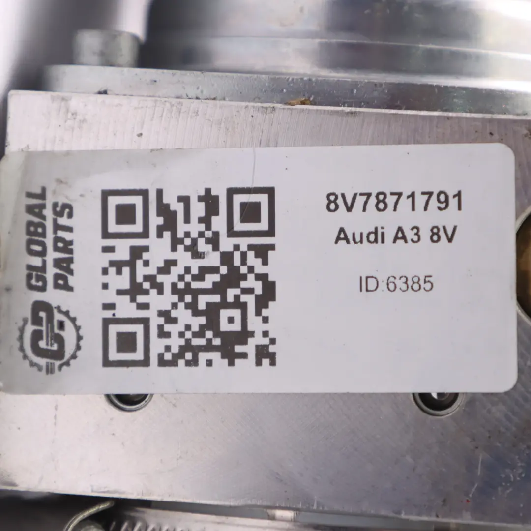 Hydraulikpumpe Faltdachantrieb für Audi A3 8V Cabrio mit Teilenummer 8V7871791 Audi A3 8V Cabrio Hydraulikpumpe Faltdachantrieb - SKU 8V7871791 - Teilenummer 8V7871791