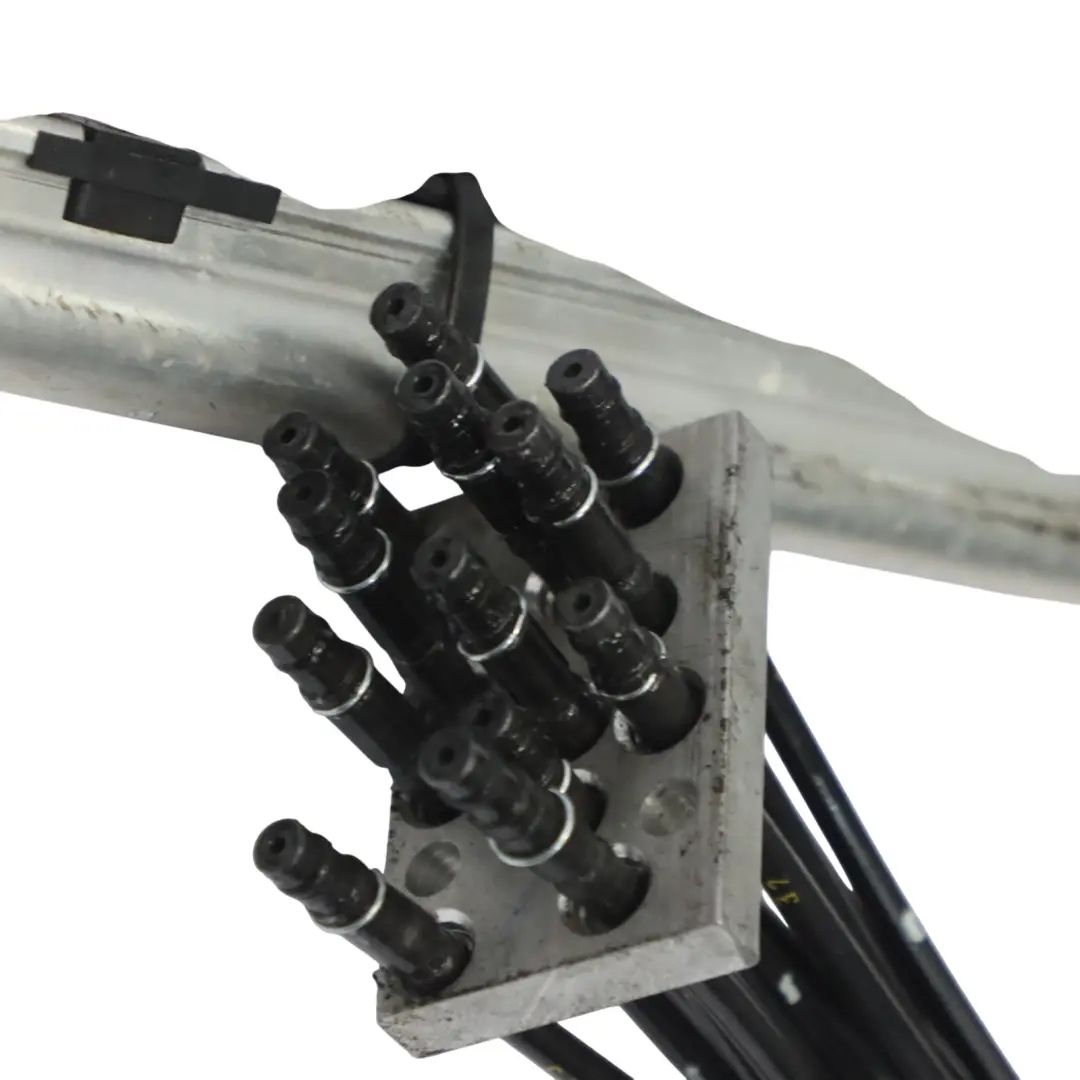 Zestaw Cylinder Hydrauliczny Dachu do Audi A3 8V Convertible o numerze 8V7871795 Audi A3 8V Convertible Zestaw Cylinder Hydrauliczny Dachu - SKU 8V7871795 - Numer Części 8V7871795