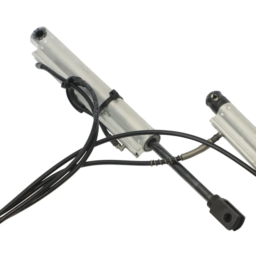 Zestaw Cylinder Hydrauliczny Dachu do Audi A3 8V Convertible o numerze 8V7871795 Audi A3 8V Convertible Zestaw Cylinder Hydrauliczny Dachu - SKU 8V7871795 - Numer Części 8V7871795