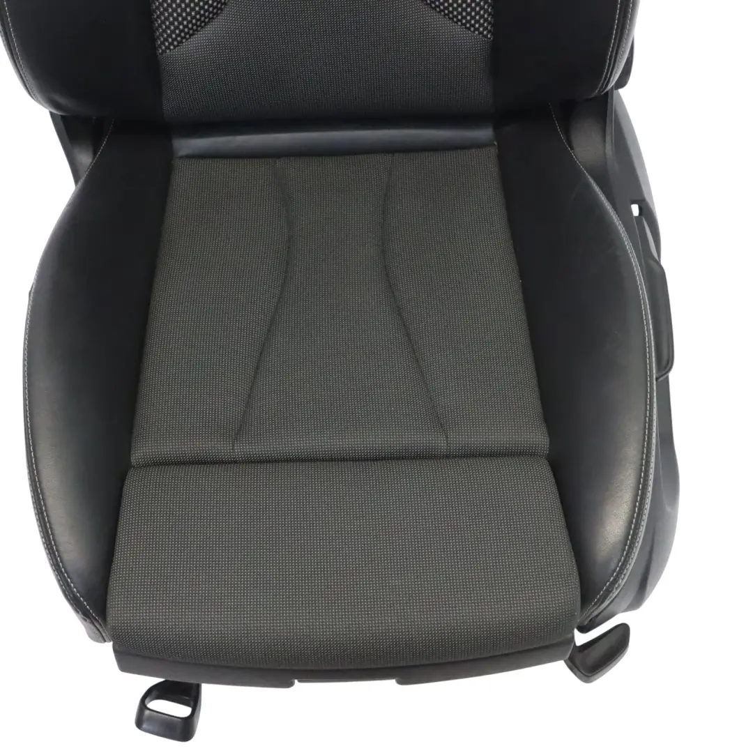 Siège avant gauche 3 portes S Line chauffant mi-cuir Noir Argent pour Audi A3 8V à propos du numéro de pièce 8V7881805H Audi A3 8V Siège avant gauche 3 portes S Line chauffant mi-cuir Noir Argent - SKU 8V7881805H-1 - Numéro de pièce 8V7881805H