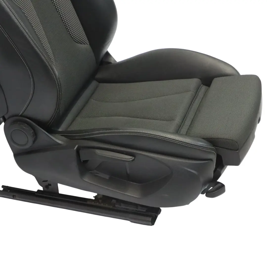 Asiento Delantero Derecho 3 Puertas S Line Calefactable Medio Cuero Audi A3 8V - SKU 8V7881806H-1 - Número de pieza 8V7881806H