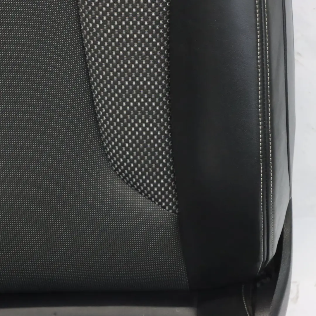 Sitz Vorne Rechts 3 Türen S Line beheizt Halbleder Schwarz Silber für Audi A3 8V mit Teilenummer 8V7881806H Audi A3 8V Sitz Vorne Rechts 3 Türen S Line beheizt Halbleder Schwarz Silber - SKU 8V7881806H-1 - Teilenummer 8V7881806H