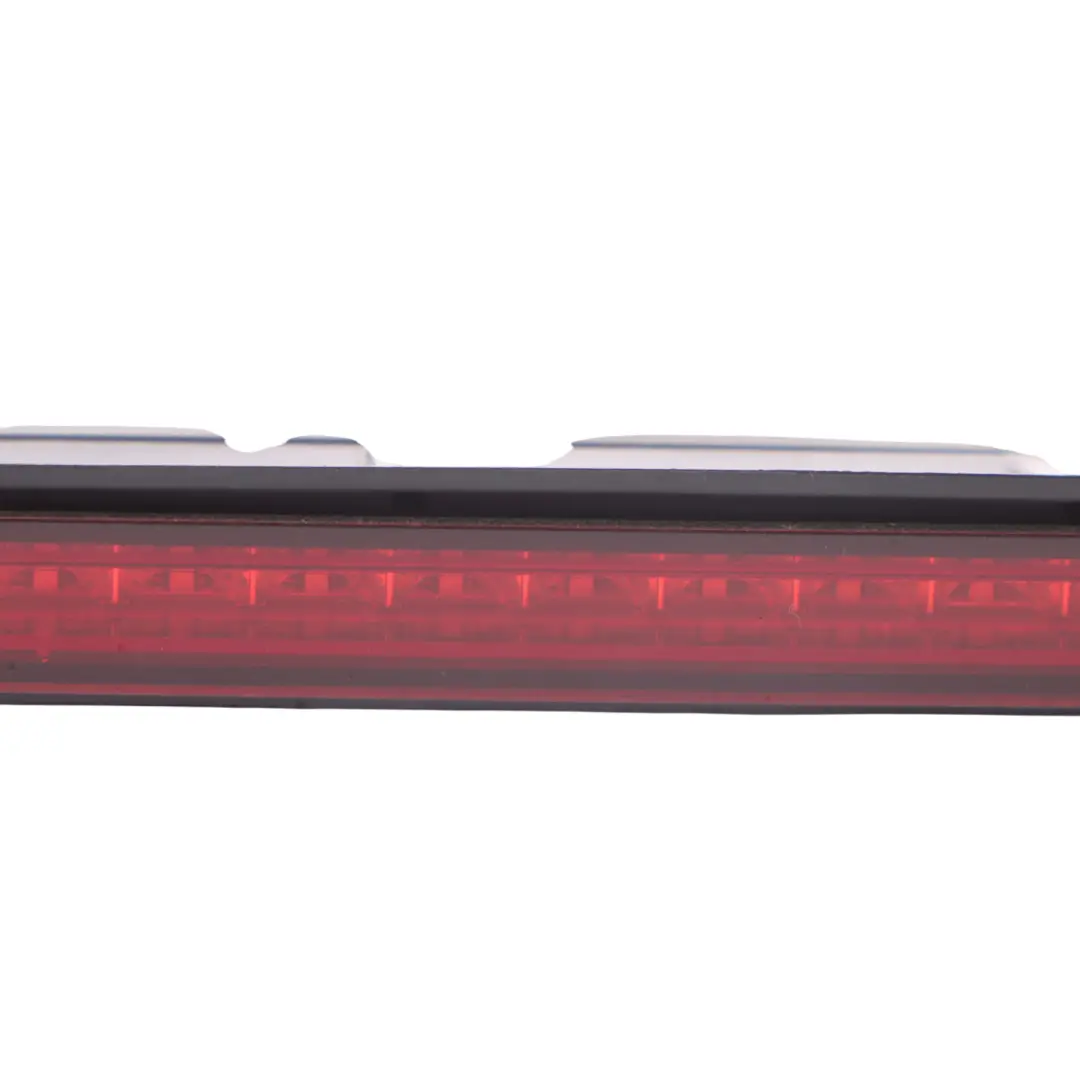 Luce Freno Posteriore Terzo Faro Rosso per Audi A3 8V Cabrio con numero di parte 8V7945087 Audi A3 8V Cabrio Luce Freno Posteriore Terzo Faro Rosso - SKU 8V7945087 - Numero di parte 8V7945087