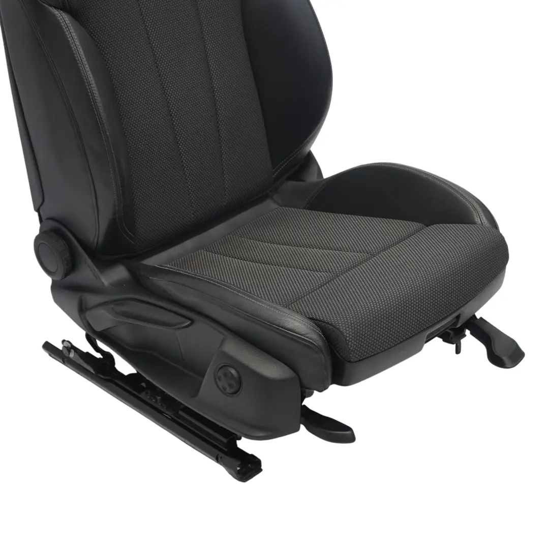 Vorder Sitz Sport S-Line Rechts Leder Stoff Seele Schwarz Fels Grau für Audi A4 B9 mit Teilenummer 8W0881806F Audi A4 B9 Vorder Sitz Sport S-Line Rechts Leder Stoff Seele Schwarz Fels Grau - SKU 8W0881806F-1 - Teilenummer 8W0881806F
