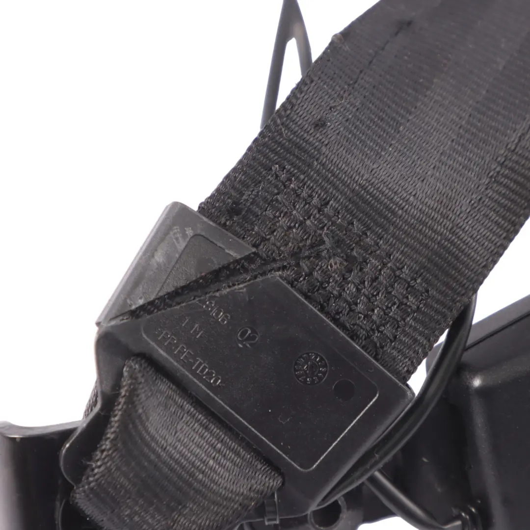 Cierre Hebilla Asiento Trasero Izquierdo para Audi A1 8X con número de pieza 8X0857739C Audi A1 8X Cierre Hebilla Asiento Trasero Izquierdo - SKU 8X0857739C - Número de pieza 8X0857739C