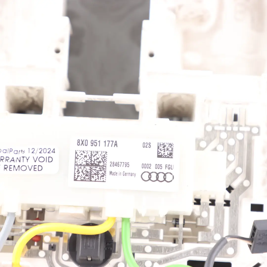 Audi A1 8X Dachleuchte Leselampe Vorne Innenverkleidung Grau 8X0947135AL - SKU 8X0947135AL-1 - Teilenummer 8X0947135AL-1