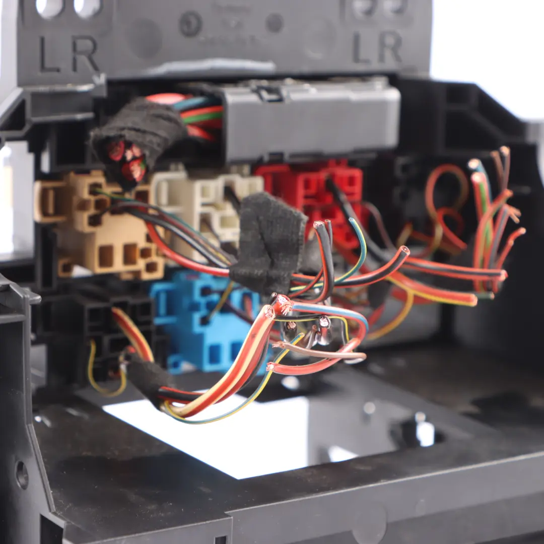 Audi A1 8X Caja De Fusibles Relé Unidad De Control Módulo Soporte - SKU 8X0971845C - Número de pieza 8X0971845C