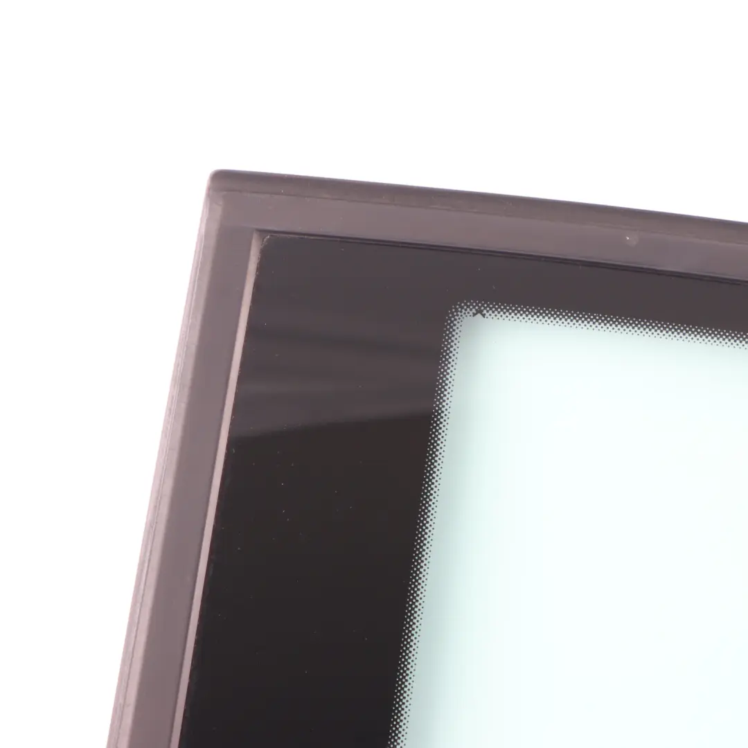 Finestrino Laterale Posteriore Sinistro AS2 per Audi A1 8X con numero di parte 8X3845299 Audi A1 8X Finestrino Laterale Posteriore Sinistro AS2 - SKU 8X3845299 - Numero di parte 8X3845299