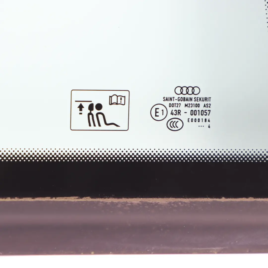 Quarto Vetro Del Finestrino Laterale Posteriore Destro AS2 per Audi A1 8X con numero di parte 8X3845300 Audi A1 8X Quarto Vetro Del Finestrino Laterale Posteriore Destro AS2 - SKU 8X3845300 - Numero di parte 8X3845300