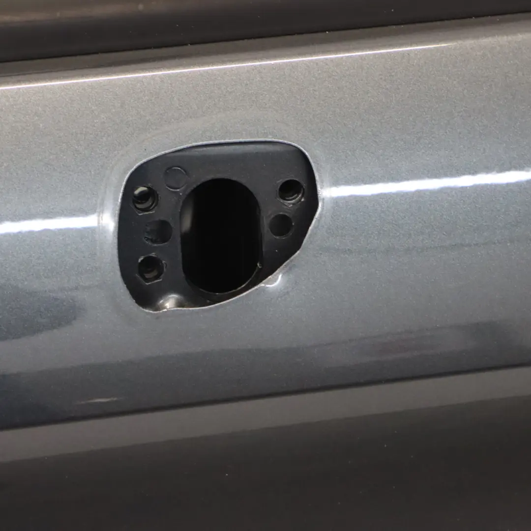 Porta anteriore destra Daytona Grey Perla - Z7S per Audi A1 8X con numero di parte 8X4831052A Audi A1 8X Porta anteriore destra Daytona Grey Perla - Z7S - SKU 8X4831052A-DGR - Numero di parte 8X4831052A