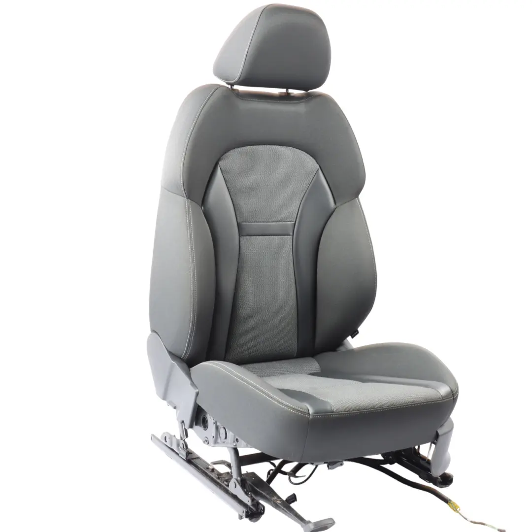 Tür Sport Sitz Vorne Links Stoff Schwarz Seele Grau für Audi A1 8X 5 mit Teilenummer 8X4881805C Audi A1 8X 5 Tür Sport Sitz Vorne Links Stoff Schwarz Seele Grau - SKU 8X4881805C - Teilenummer 8X4881805C