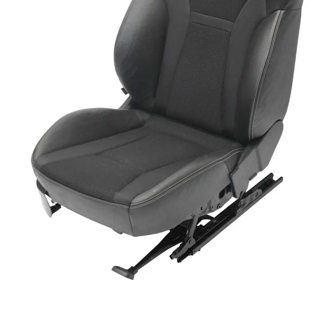 Audi A1 8X S-Line Delantero Derecho Asiento Deportivo Medio Cuero Negro 5 Puerta - SKU 8X4881806G - Número de pieza 8X4881806G