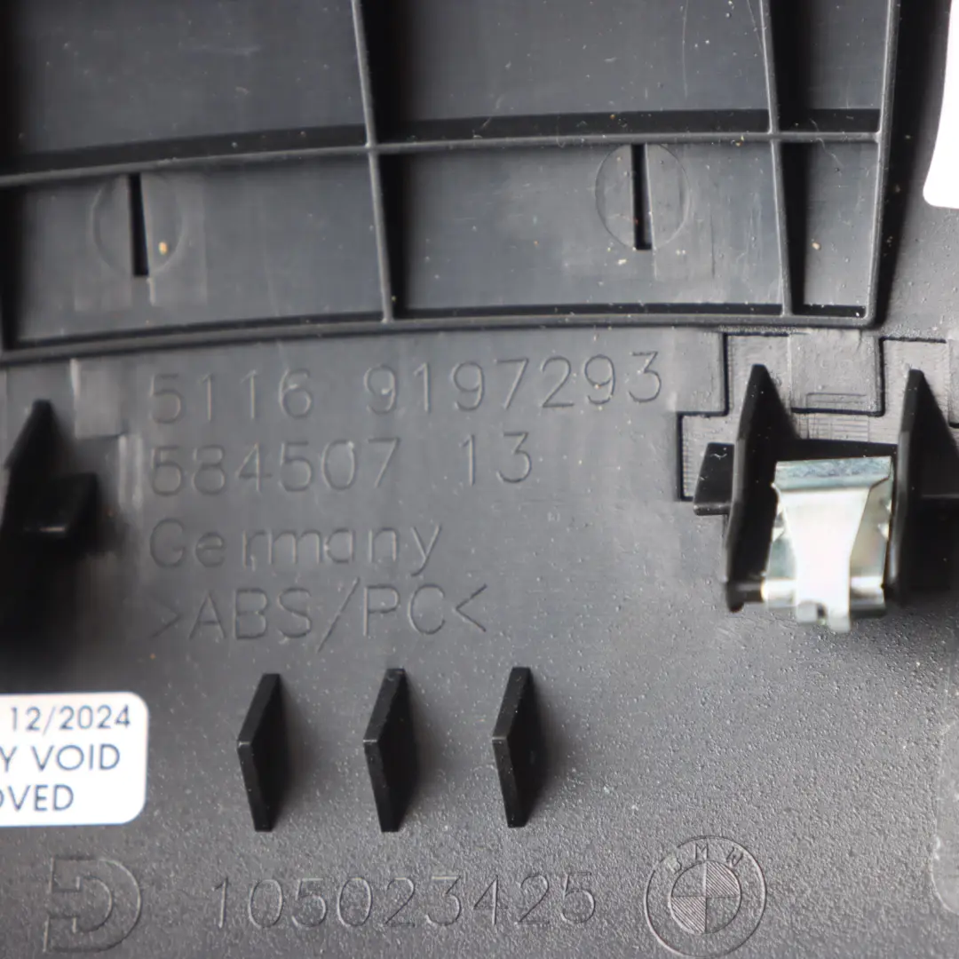 Consola Central Apoyabraos Recubrimiento Parte Trasera Negro para BMW F12 F13 con número de pieza 9197293 BMW F12 F13 Consola Central Apoyabraos Recubrimiento Parte Trasera Negro - SKU 9197293-2 - Número de pieza 9197293